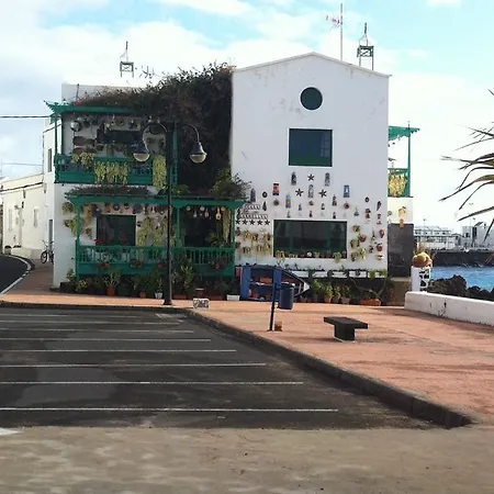 Apartment Driftwood Sea Front Punta Mujeres